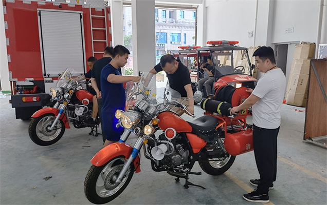 兩輪消防摩托車可以坐幾人呢？